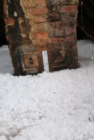 isolation de combles avec de laine de verre au sol